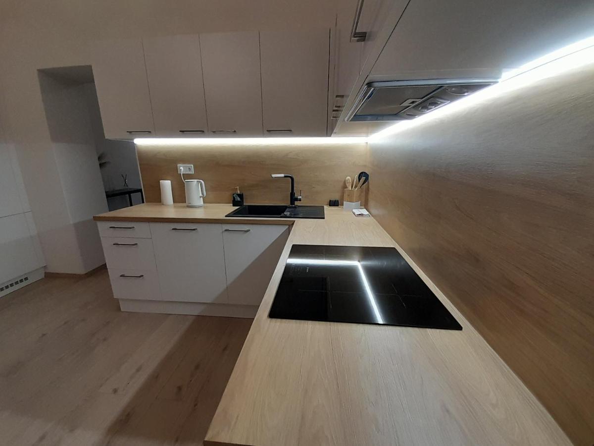 Entrez Apartment 3 - Historical Centre Кошице Екстериор снимка