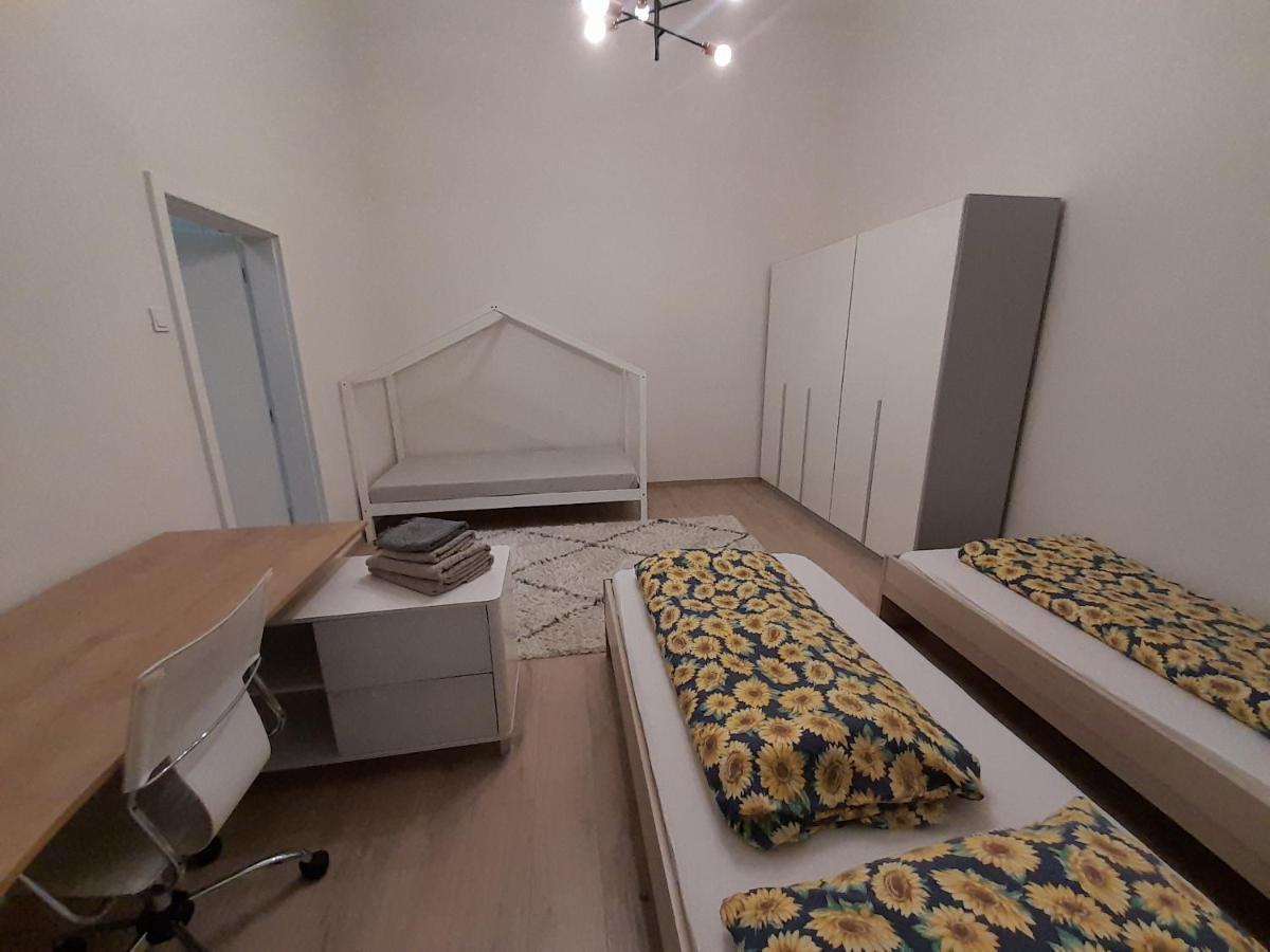 Entrez Apartment 3 - Historical Centre Кошице Екстериор снимка