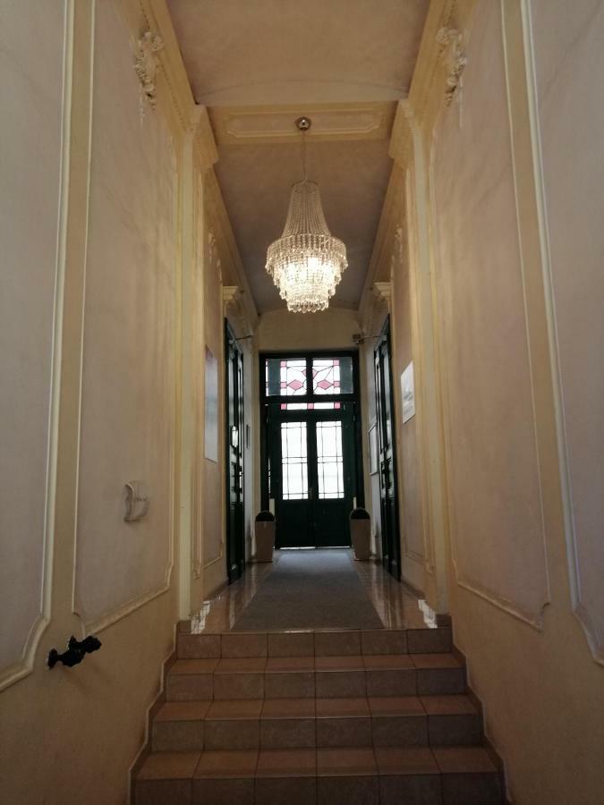 Entrez Apartment 3 - Historical Centre Кошице Екстериор снимка
