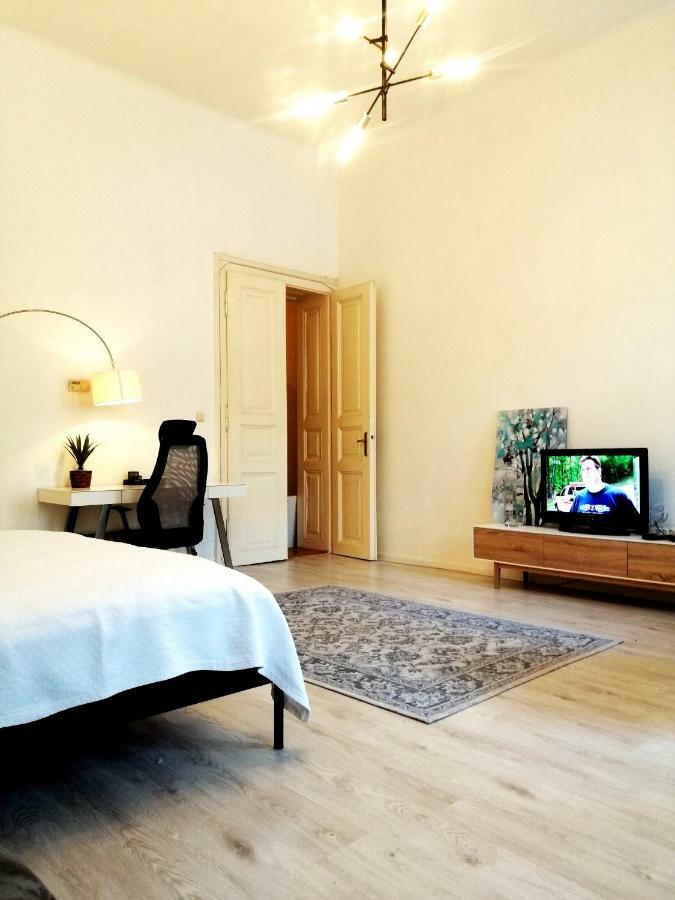 Entrez Apartment 3 - Historical Centre Кошице Екстериор снимка