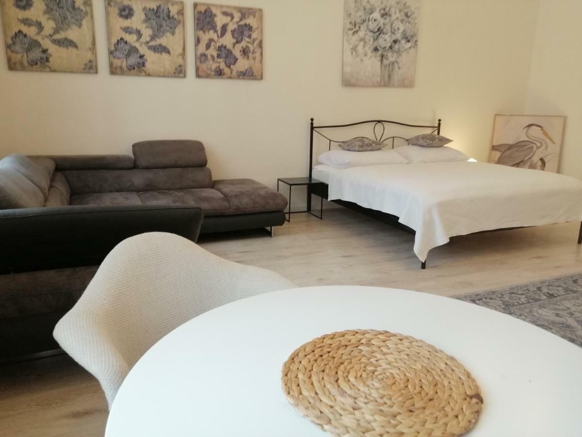 Entrez Apartment 3 - Historical Centre Кошице Екстериор снимка