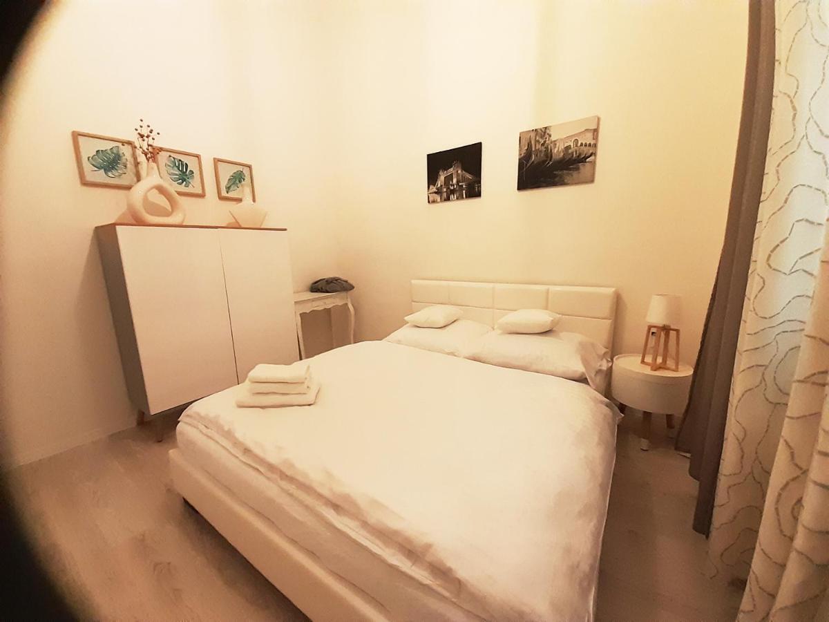 Entrez Apartment 3 - Historical Centre Кошице Екстериор снимка