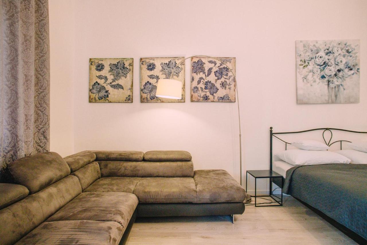 Entrez Apartment 3 - Historical Centre Кошице Екстериор снимка