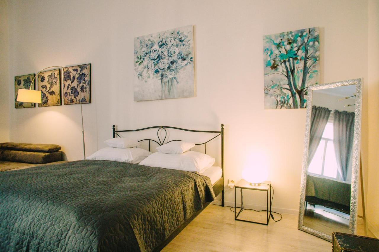 Entrez Apartment 3 - Historical Centre Кошице Екстериор снимка